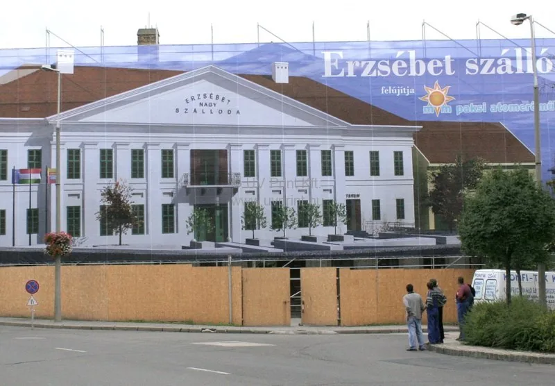 UVPrint molinó épületen